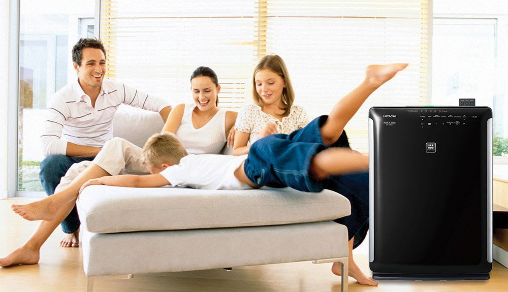 Máy lọc Hitachi EP-A7000 240 cho phép điều khiển từ xa bằng remote tiện lợi